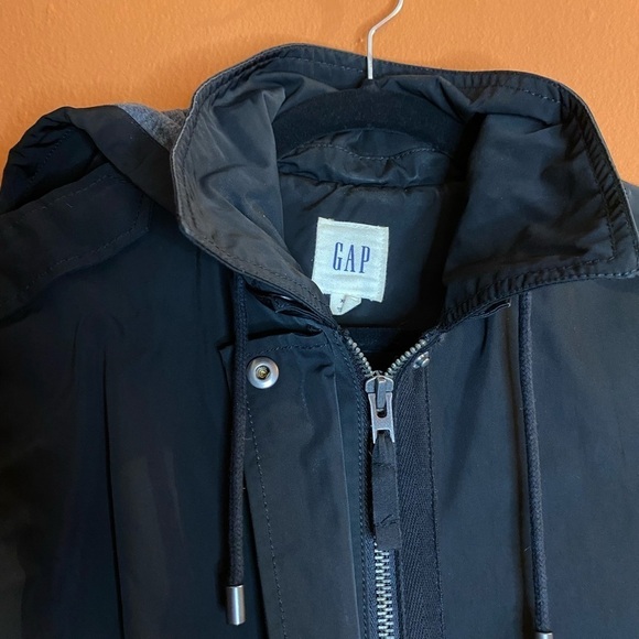 GAP Water Resistant Short Hooded Jacket - Picture 3 of 7